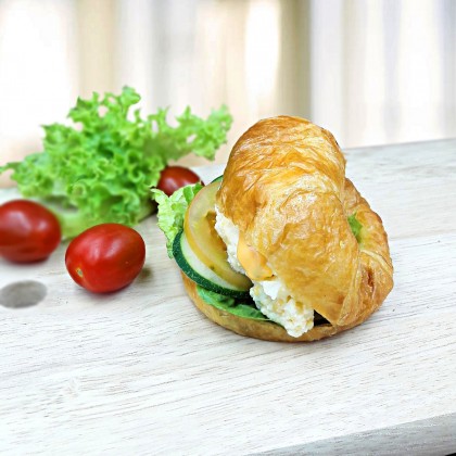 Golden Egg Croissant 